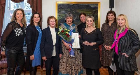 Guðrún Pétursdóttir hlýtur heiðursviðurkenningu Félags háskólakvenna